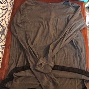 Lululemon long sleeve work out top - loose fit